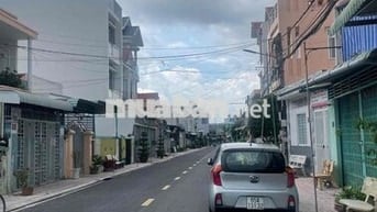 Cho thuê nhà trống suốt hẻm Trần Quang Diệu 9x33