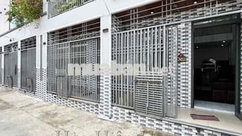 Nhà Cổng Riêng - Full Nội Thất Đường Trần Quang Diệu