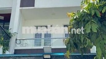 Cần Bán GầP Nhà khu vực 38ha Dương THi Guang DT 4,5 x18 .1  trệt 3lầu.
