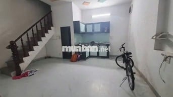 Cho thuê nhà Bình Long, 3 tầng 3pn2wc, 5 x 6m, chỉ 7.5tr/tháng