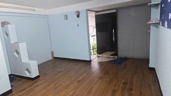 Cho thuê MT Lầu2(4,5×8) Bùi ĐTúy P.BThạnh,lối đi riêng,sân xe Ở,KD