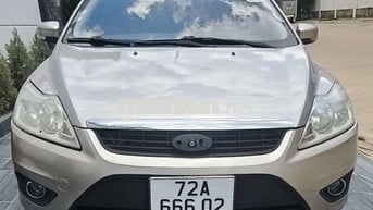 FORD FOCUS 1.8 AT Vàng cát Tự động