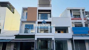 CHO THUÊ NHÀ VỪA Ở VỪA KINH DOANH NGAY TRUNG TÂM NHA TRANG