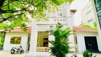 Biệt thự mặt tiền Hoa Đào- Quận Phú Nhuận ngay khu Phan Xích Long