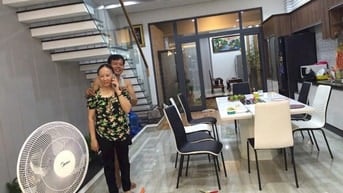  Bán Nhà Phố KDC Sadeco Phước Kiển, DT:5X20. 3,5lầu . Giá : 12,5 tỷ