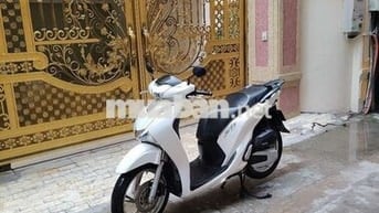 Honda SH Trắng