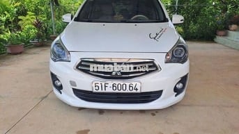 Mitsubishi Attrage Trắng Thái Lan