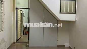 Nhà  Mới Sơn Sửa Hẻm Xe Tải Tiện Ở Và Kinh Doanh