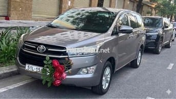 Toyota Innova 2019 Đồng ánh kim 7 chỗ