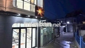 Bán nhà p. Tân Phong kinh doanh. Gần chợ Phúc Hải