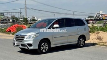 Toyota Innova E 2016 số sàn màu xám