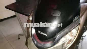Honda PCX đời đầu 