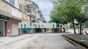 Kẹt bán gấp nhà Mặt Tiền QL1K phường Hoá An