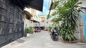 Chưa tới 5 tỉ có xe hơi ngủ nhà ngay chợ Bà Chiểu 35m2•2T rộng• 2 ngủ
