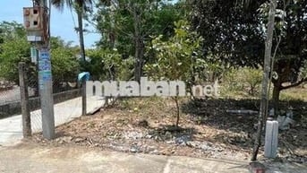 Cần bán đất đẹp bằng phẳng vuông vứt nằm trục đường nhựa  rộng 40 m .