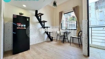 PHÒNG ĐẸP GIÁ RẺ BAN CÔNG THOÁNG, GÁC CAO RỘNG 30m2 GẦN UTH, VLU, Q1