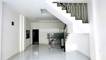 Nhà Trường Thọ, 4PN, thích hợp làm văn phòng, ở ngay, gần Metro