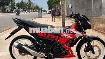 Suzuki Satria Đỏ, Đen Xe côn tay