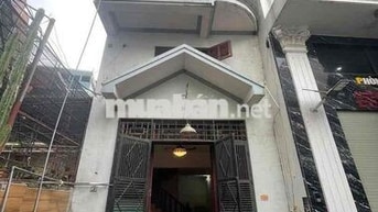 6,5tr. Cho thuê nhà Nguyễn Văn Cừ, 5pn, nội thất cơ bản