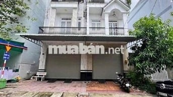 Nhà 2 lầu 4pn có nội thất KDC Hưng pHú 1