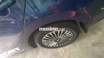 Kia Soluto Luxury 2022 Xanh 5 chỗ