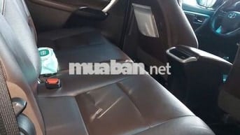 Toyota Fortuner 2020 2.7 AT 4x2 Bạc 7 chỗ