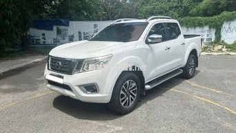 Nissan Navara VL 2015 Số tự động Trắng