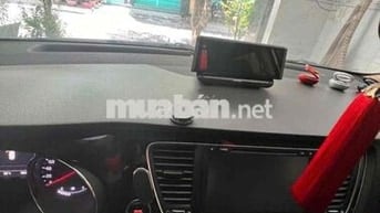 Kia Sedona 2016 Xăng Tự động Bạc