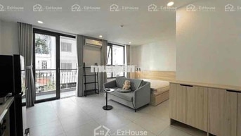 cho thuê căn studio ban công ngay luỹ bán bích -  vườn lài gần chợ