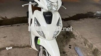 Honda Vision Trắng 2021
