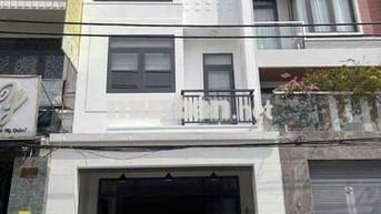 Cho thuê nhà nguyên căn Phạm Hữu Lầu quận 7