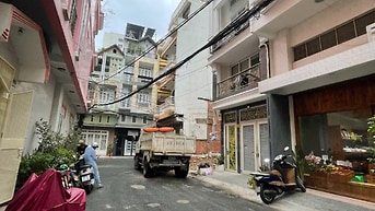 Bán tòa CHDV thu nhập 110tr/tháng đường Thành Thái, Q10