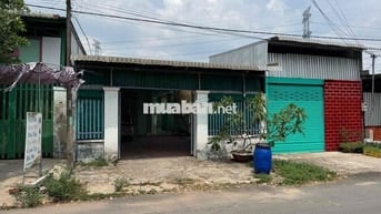 Cần tiền bán gấp nhà mặt tiền đường 457 xã Trung An Củ Chi