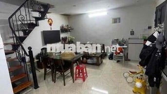bán nhà 2 tầng 2 ngủ 2 vs khu tâpj thể bộ công an - bùi xương trạch