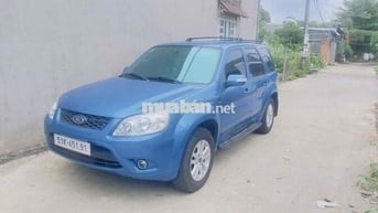 Ford Escape Xanh