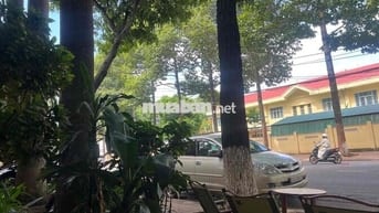 2 mặt tiền Y Jut đối diện cổng chợ phố ( 13x 33m)