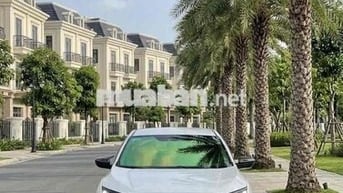 Honda Civic 2019 Trắng ánh kim 80.000 km