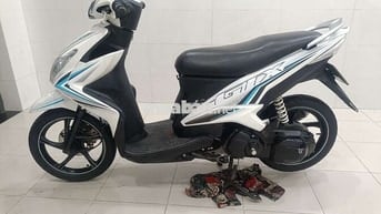Yamaha Luvias GTX Trắng Tự động