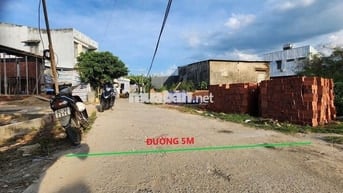 😊BÁN GẤP Lô Góc 2 Mặt Tiền ngang rộng 8m gần chợ đầu mối HÒA XUÂN😊