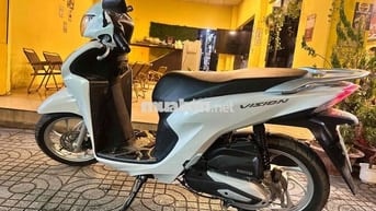 Vision 2025 Trắng Zin 6200km