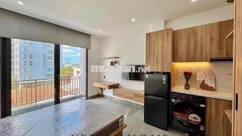 Studio Ban Công Mới Xây | Máy Giặt Riêng | Gần Đầm Sen