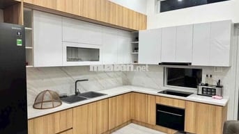 Chính Chủ Cho Thuê Nhà Thành Thái, Q10.  Diện tích: 4m x 21m, 3 lầu, 4