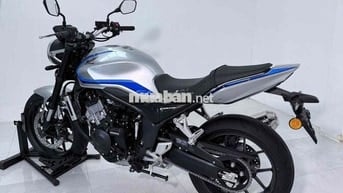 Honda CB500 Super four E-clutch v2