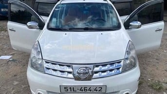 Nissan Livina 2011 Trắng tu động