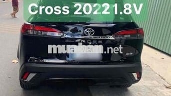 Toyota Corolla Cross 1.8V 2022 Đen 35 ngàn km