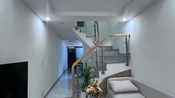 Bán nhà 34m2 đất. Hẻm 274/21 Võ Văn Tần. Nhà mới đủ nội thất 