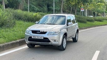 Ford Escape số tự động gầm cao 2012 full đồ chơi