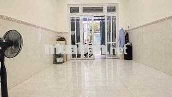 NHÀ SÁT CHỢ TÂN BÌNH - LẠC LONG QUÂN - NGANG 4,3M - 60M² - 7.45 TỶ
