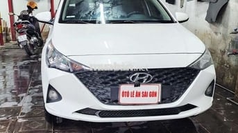 Hyundai Accent 2022 số sàn trắng 5 chỗ