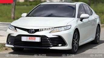 Toyota Camry 2.0Q (CVT) 2022 Trắng ngọc trai